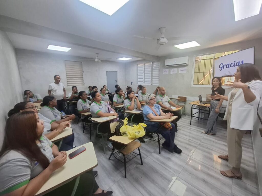 Rotary Club Santo Domingo Herrera impulsa la formación de 83 futuros profesionales de enfermería (1)