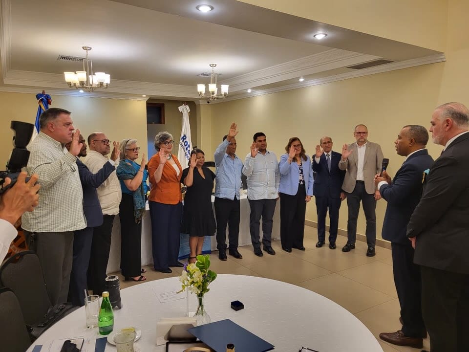 Traspaso de mando – Rotary Club Santo Domingo Herrera (4)